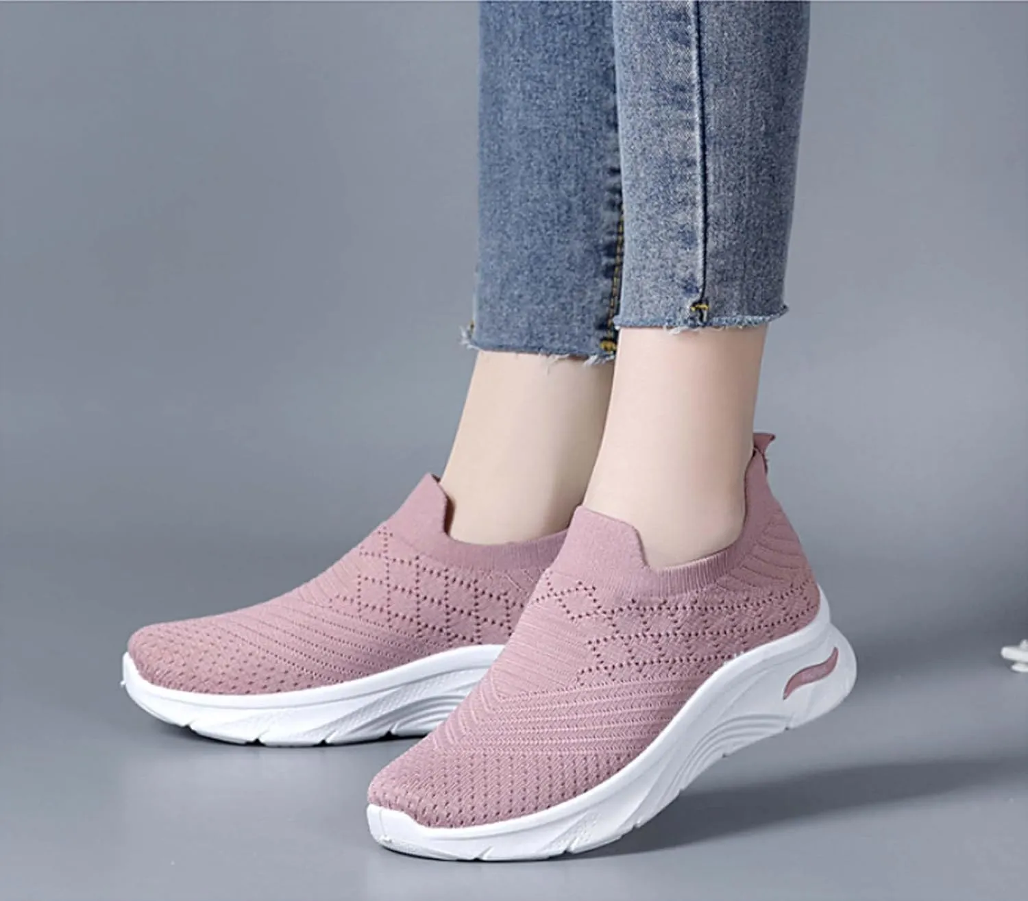 Women's Sports Shoes Breathable Soft Sole Non-Slip Wear-Resistant Running Slip on Tennis Lightweight Walking Sneakers