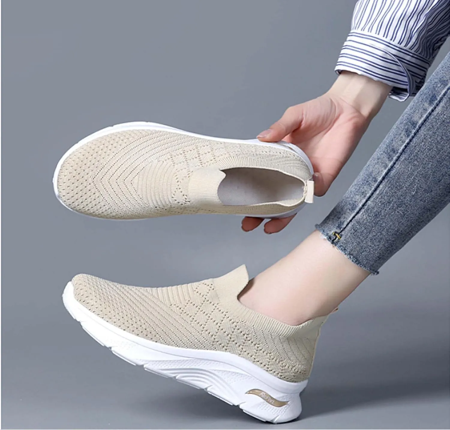 Women's Sports Shoes Breathable Soft Sole Non-Slip Wear-Resistant Running Slip on Tennis Lightweight Walking Sneakers