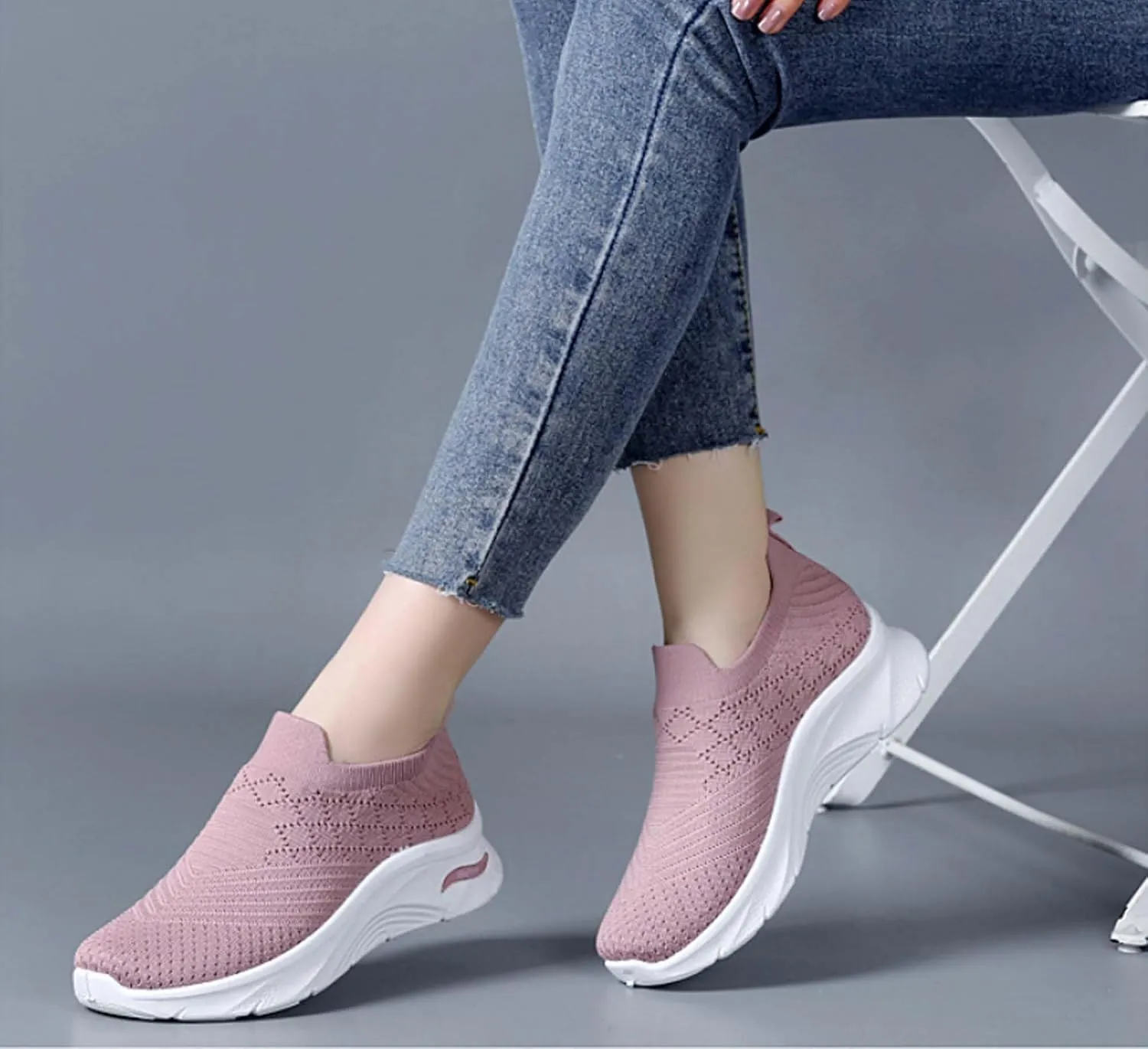 Women's Sports Shoes Breathable Soft Sole Non-Slip Wear-Resistant Running Slip on Tennis Lightweight Walking Sneakers